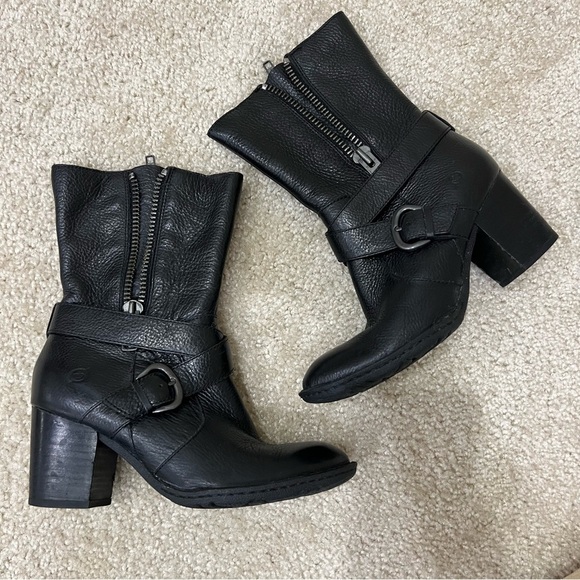 Born Women’s Black Leather Zip Heeled Boots Size 7, 38 D17303 Side Zip, - Picture 2 of 16